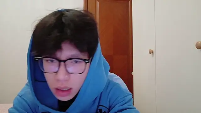 Snapshot of hangzi-0011 chatting on November 9, 2025, 11:47 am hangzi-0011 online show from November 9, 2025, 11:47 am