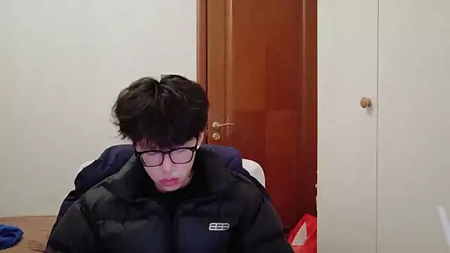 Snapshot of hangzi-0011 chatting on November 28, 2025, 12:27 pm hangzi-0011 online show from November 28, 2025, 12:27 pm