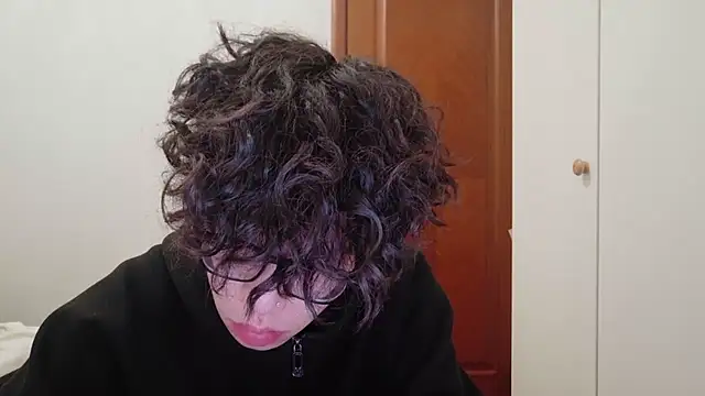 Snapshot of hangzi-0011 chatting on October 24, 2025, 7:29 am hangzi-0011 online show from October 24, 2025, 7:29 am