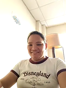 Snapshot of NestleGirl22 chatting on March 19, 2026, 9:31 am NestleGirl22 online show from March 19, 2026, 9:31 am