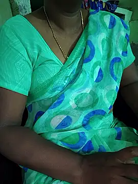 Snapshot of Tamilselviroja- chatting on May 6, 2026, 2:21 pm Tamilselviroja- online show from May 6, 2026, 2:21 pm