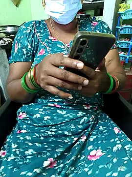 Snapshot of Tamilselviroja- chatting on April 3, 2026, 3:40 pm Tamilselviroja- online show from April 3, 2026, 3:40 pm