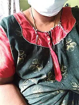 Snapshot of Tamilselviroja- chatting on November 18, 2025, 3:43 am Tamilselviroja- online show from November 18, 2025, 3:43 am