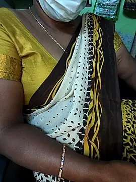 Snapshot of Tamilselviroja- chatting on November 13, 2025, 4:00 pm Tamilselviroja- online show from November 13, 2025, 4:00 pm