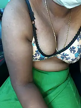 Snapshot of Tamilselviroja- chatting on November 16, 2025, 3:50 pm Tamilselviroja- online show from November 16, 2025, 3:50 pm