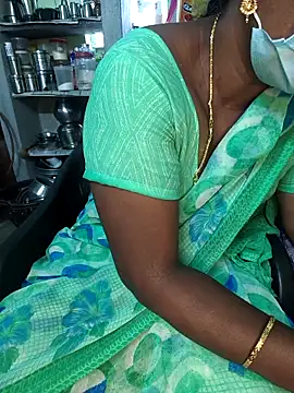 Snapshot of Tamilselviroja- chatting on May 1, 2026, 5:12 am Tamilselviroja- online show from May 1, 2026, 5:12 am