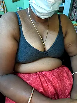 Snapshot of Tamilselviroja- chatting on November 18, 2025, 8:45 pm Tamilselviroja- online show from November 18, 2025, 8:45 pm