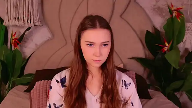 Snapshot of OliviaLay chatting on November 7, 2025, 11:15 am OliviaLay online show from November 7, 2025, 11:15 am