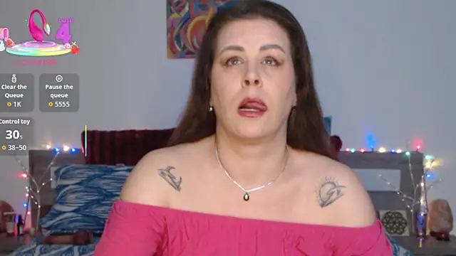 1Felicity1 online show from October 15, 2025, 4:44 am