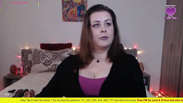 1Felicity1 online show from November 16, 2025, 6:40 am