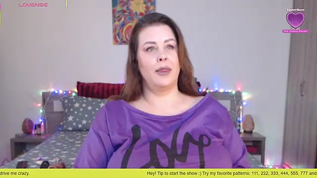 1Felicity1 online show from November 9, 2025, 7:01 am