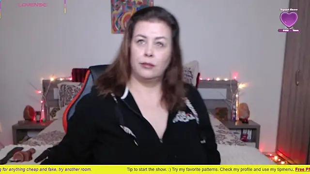 1Felicity1 online show from November 20, 2025, 6:03 am