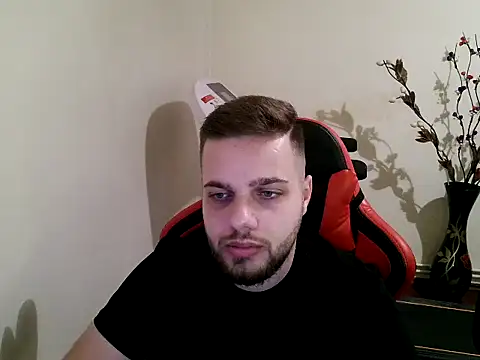 KingAdonisss online show from October 9, 2025, 2:06 pm