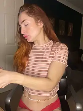 Snapshot of Cherry-L-28 chatting on November 24, 2025, 9:15 pm Cherry-L-28 online show from November 24, 2025, 9:15 pm