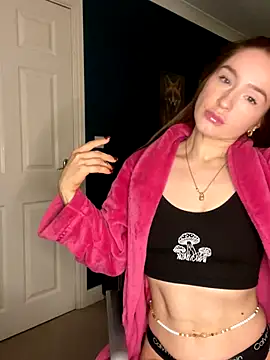 Snapshot of Cherry-L-28 chatting on November 20, 2025, 8:20 pm Cherry-L-28 online show from November 20, 2025, 8:20 pm