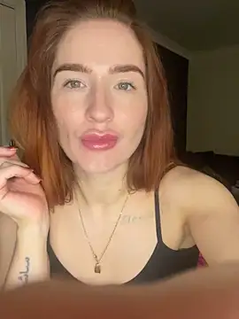 Snapshot of Cherry-L-28 chatting on November 23, 2025, 9:03 pm Cherry-L-28 online show from November 23, 2025, 9:03 pm