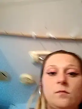 Snapshot of Queen2454 chatting on March 31, 2026, 12:45 am Queen2454 online show from March 31, 2026, 12:45 am