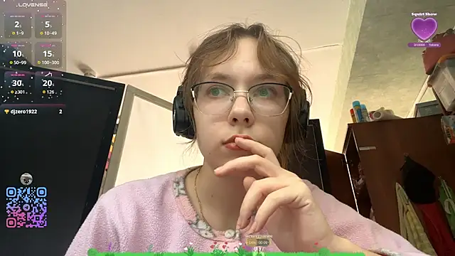 ArielleBiernacki online show from October 4, 2025, 10:50 am