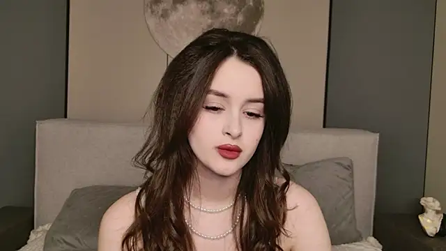 Snapshot of EvaSwen chatting on March 15, 2026, 8:49 pm EvaSwen online show from March 15, 2026, 8:49 pm