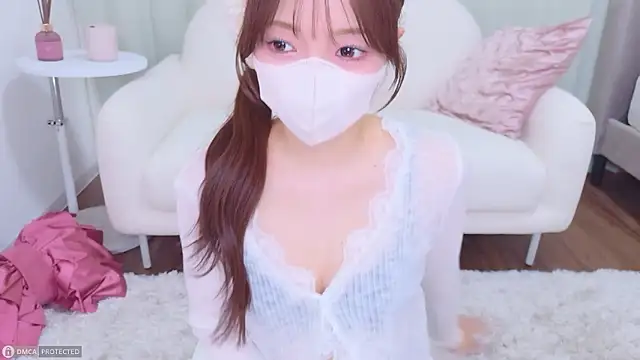 Seira  nn online show from May 4, 2026, 3:43 am