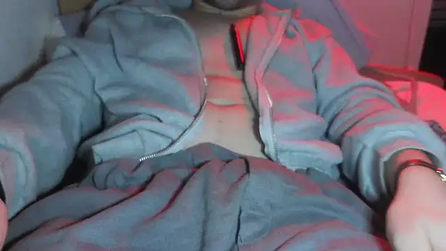 cazzo18cm3 online show from February 2, 2026, 3:05 am