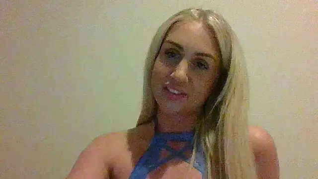 KatieDiamondd online show from September 30, 2025, 7:42 pm