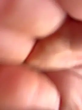 Snapshot of Diamondxoxx chatting on December 21, 2025, 12:13 am Diamondxoxx online show from December 21, 2025, 12:13 am