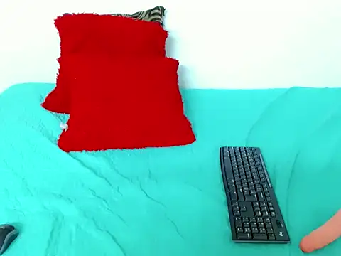 Snapshot of marciana_eren chatting on December 13, 2025, 8:04 pm marciana eren online show from December 13, 2025, 8:04 pm