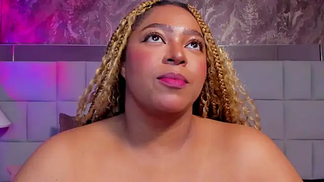 Snapshot of Fenty_melo chatting on November 10, 2025, 3:22 am Fenty melo online show from November 10, 2025, 3:22 am