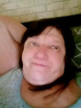 Apeesynka55211 online show from April 22, 2026, 5:14 am