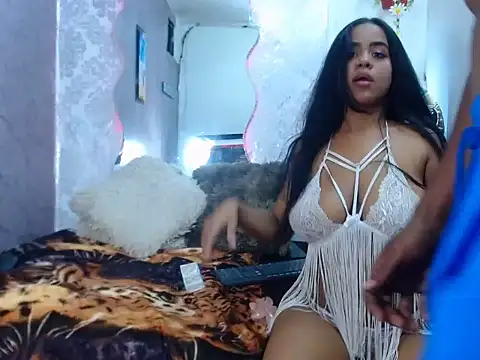moon cute19 online show from October 6, 2025, 3:24 pm