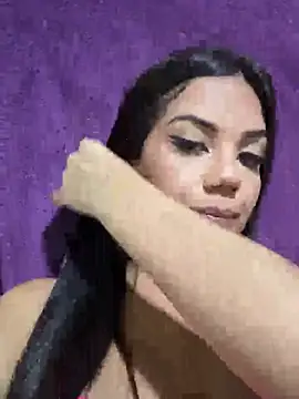 Snapshot of Alinebblinda chatting on March 8, 2026, 6:28 am Alinebblinda online show from March 8, 2026, 6:28 am