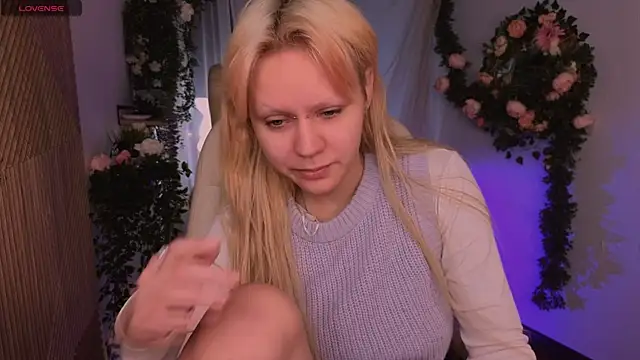 kitten murray  online show from November 13, 2025, 6:06 am