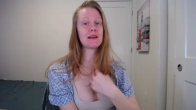 Snapshot of naughtyfox89 chatting on March 19, 2026, 3:39 am naughtyfox89 online show from March 19, 2026, 3:39 am