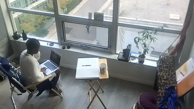 Snapshot of tia___fox chatting on October 29, 2025, 8:19 pm tia fox online show from October 29, 2025, 8:19 pm