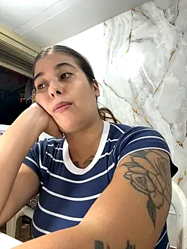 Snapshot of violeticafox chatting on December 18, 2025, 2:16 am violeticafox online show from December 18, 2025, 2:16 am