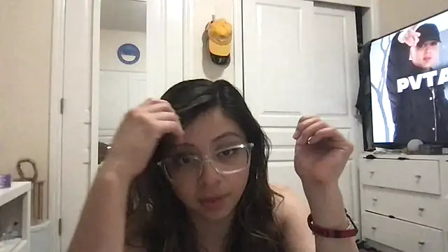 Snapshot of bunnygorl12 chatting on March 11, 2026, 5:23 am bunnygorl12 online show from March 11, 2026, 5:23 am