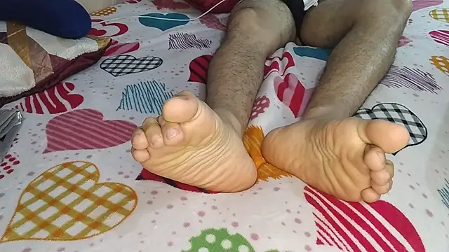 ThiagoDeseo online show from December 16, 2025, 2:05 am