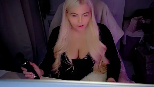 Snapshot of Siren-xiv chatting on April 9, 2026, 10:05 pm Siren-xiv online show from April 9, 2026, 10:05 pm