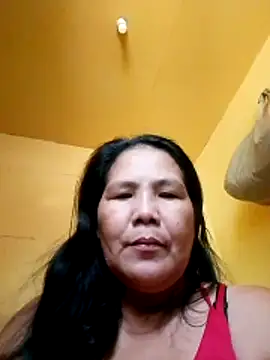 Snapshot of milagrose_rose chatting on December 5, 2025, 2:00 am milagrose rose online show from December 5, 2025, 2:00 am