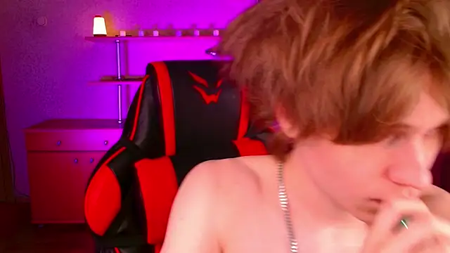 jeffreyue online show from November 4, 2025, 5:28 pm