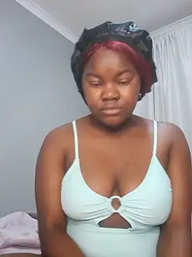 Floree online show from October 7, 2025, 10:55 pm