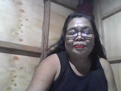 Snapshot of cris_tita chatting on May 24, 2026, 12:27 pm cris tita online show from May 24, 2026, 12:27 pm