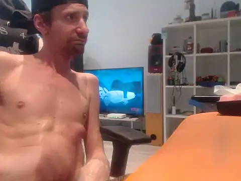 Snapshot of LoyalDoggie chatting on July 25, 2026, 2:34 pm LoyalDoggie online show from July 25, 2026, 2:34 pm