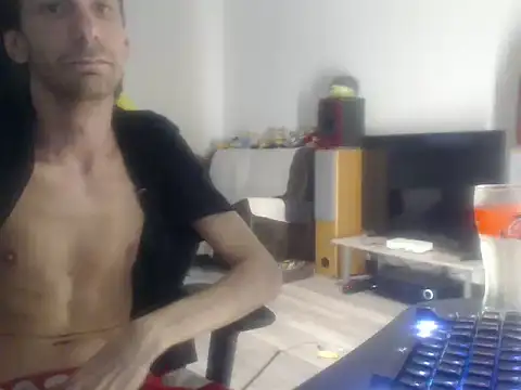 LoyalDoggie online show from June 5, 2026, 6:52 am