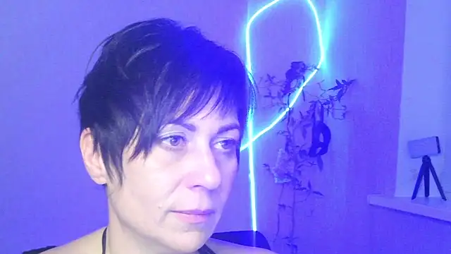 Snapshot of Ashley_Brookss chatting on November 8, 2025, 10:13 pm Ashley Brookss online show from November 8, 2025, 10:13 pm