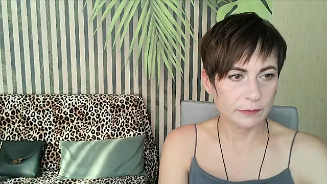 Snapshot of Ashley_Brookss chatting on October 9, 2025, 12:06 pm Ashley Brookss online show from October 9, 2025, 12:06 pm