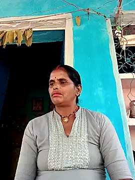 Mohni cute online show from November 18, 2025, 7:44 am