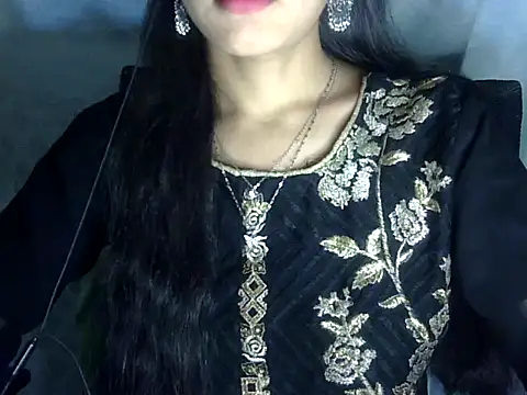 Snapshot of Shazi_1 chatting on May 1, 2026, 3:28 pm Shazi 1 online show from May 1, 2026, 3:28 pm