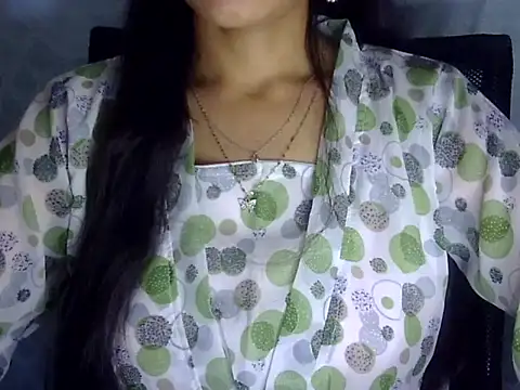 Snapshot of Shazi_1 chatting on April 14, 2026, 4:45 pm Shazi 1 online show from April 14, 2026, 4:45 pm